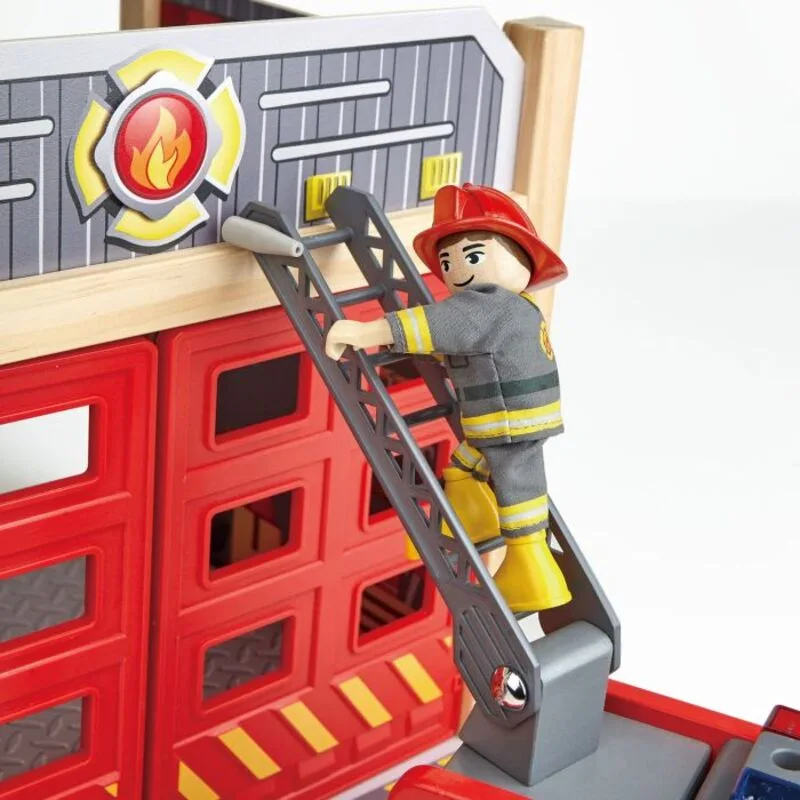 Hape Early Explorer Ξύλινο Rescue Team Πυροσβεστικό Όχημα (E3024A) - φωτογραφία 3