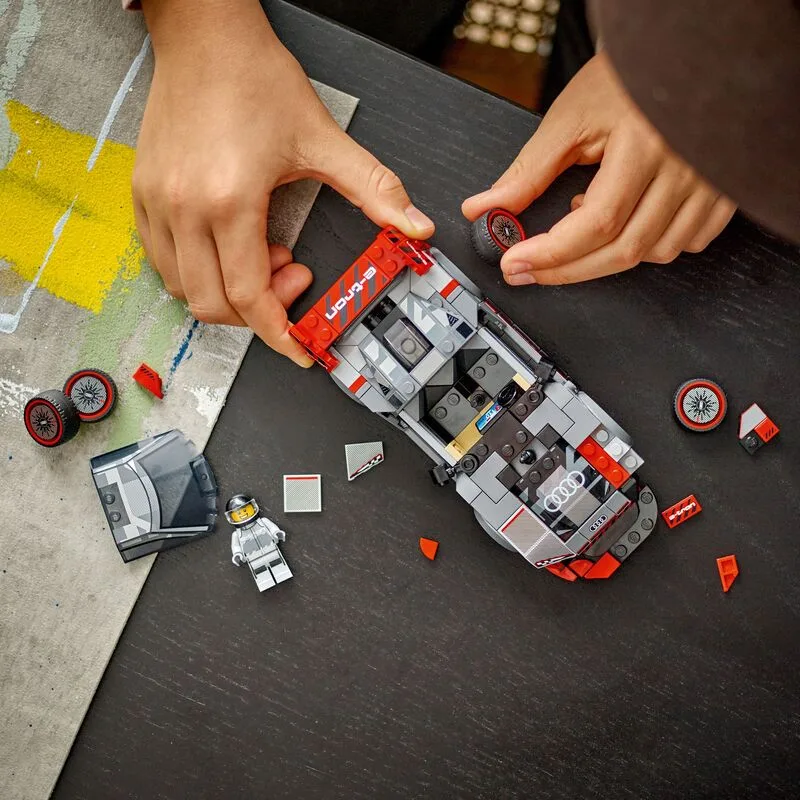LEGO® Speed Champions Audi S1 E-Tron Quattro Race Car (76921) - φωτογραφία 5