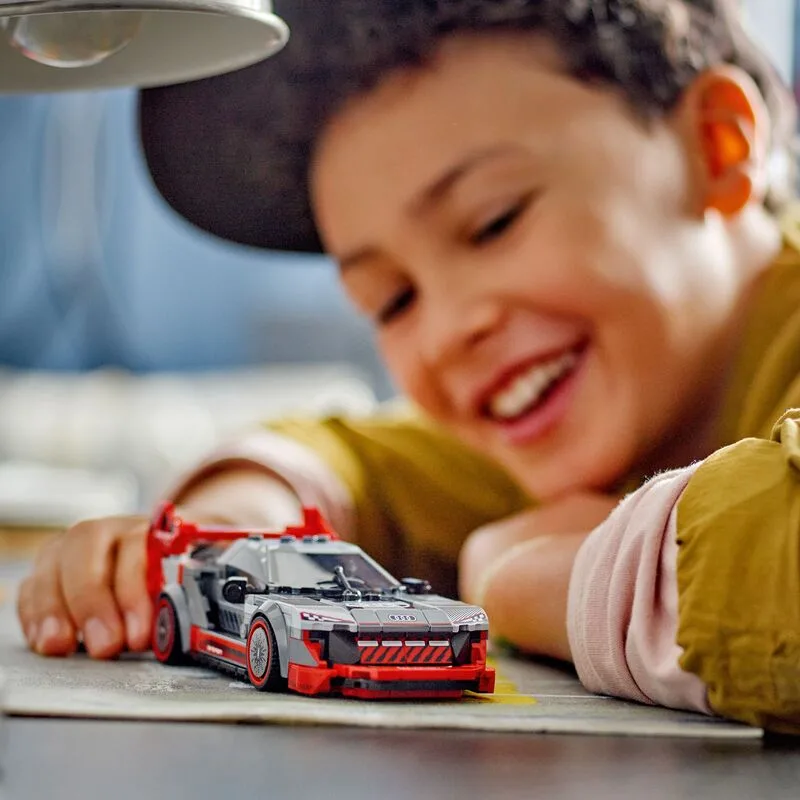 LEGO® Speed Champions Audi S1 E-Tron Quattro Race Car (76921) - φωτογραφία 6