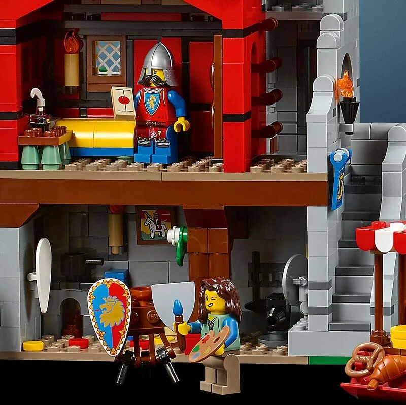LEGO® Icons Medieval Town Square (10332) - φωτογραφία 3