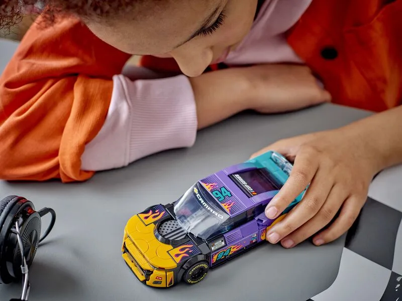 LEGO® Speed Champions Nascar Next Gen Chevrolet Camaro ZL1 (76935) - φωτογραφία 4