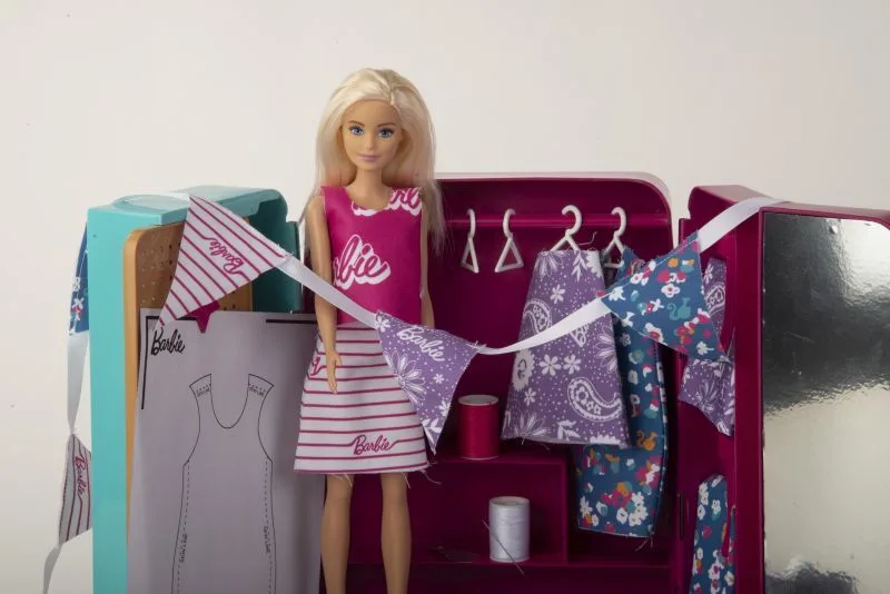 Barbie Crafting Wardrobe With Doll (BRB-4865-FO) - φωτογραφία 2